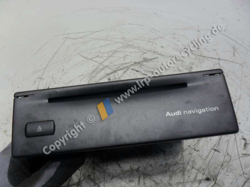 Audi A3 8P original Navigationseinheit 4B0919887E 7612002007 BLAUPUNKT BJ2003